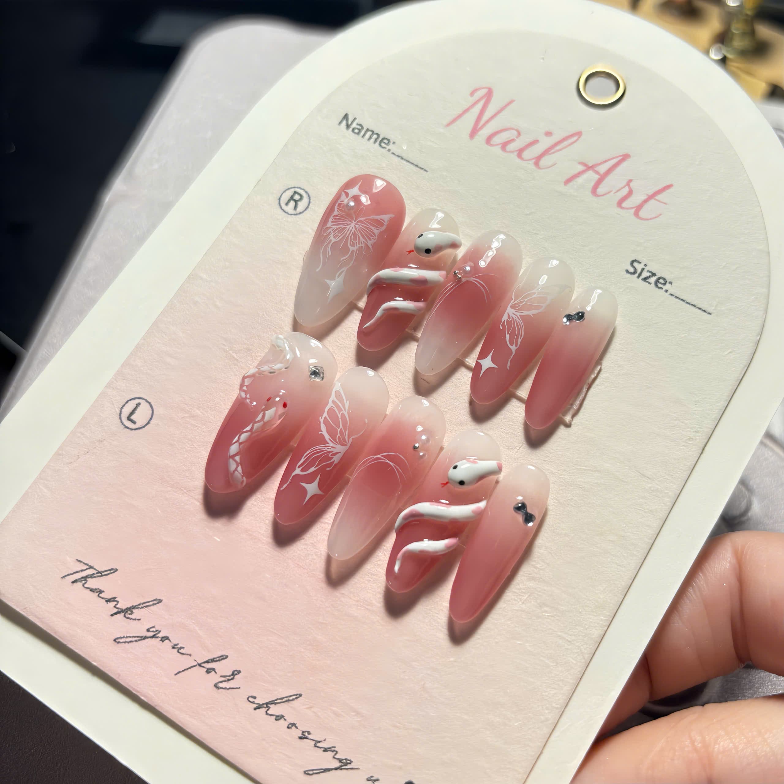 Mẫu nail số 13 do Jadoo Nail Room thực hiện